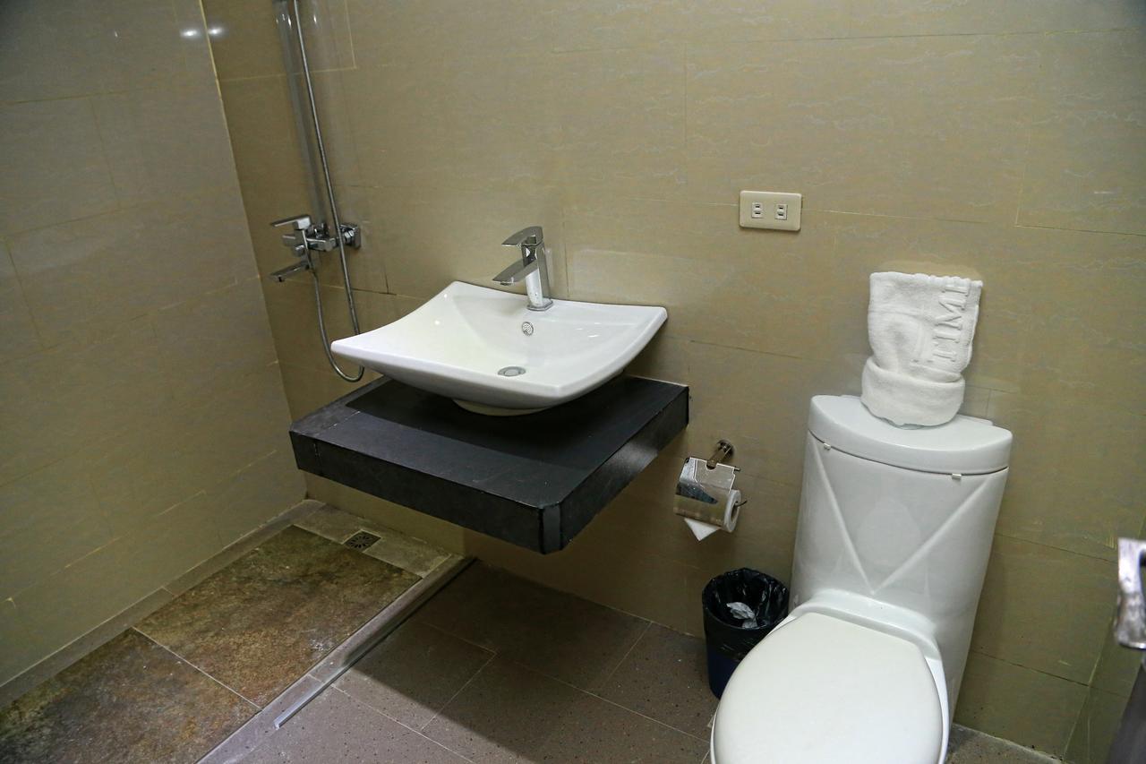 Big Hotel Suites Мандауе-Сіті Екстер'єр фото