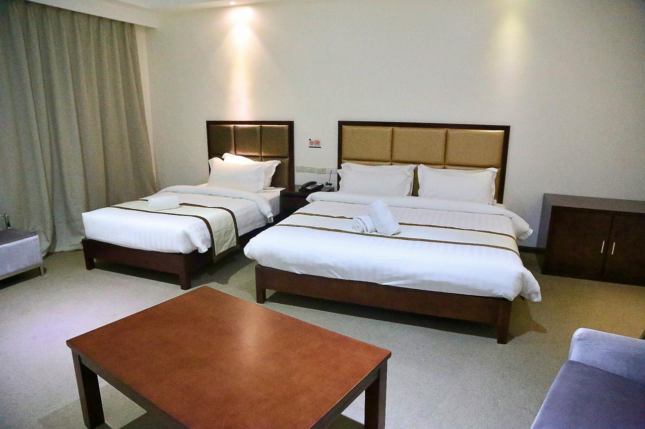 Big Hotel Suites Мандауе-Сіті Екстер'єр фото